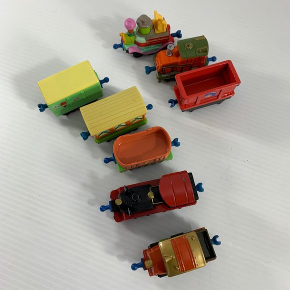 Learning Curve Thomas the Train Diecast Metal Trains Lot of 8 Locomotives Cars - Picture 7 of 10